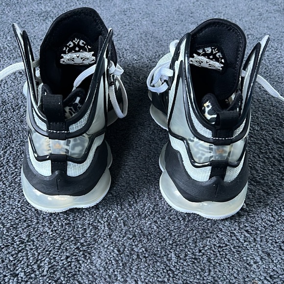 LeBron’s - Picture 3 of 5